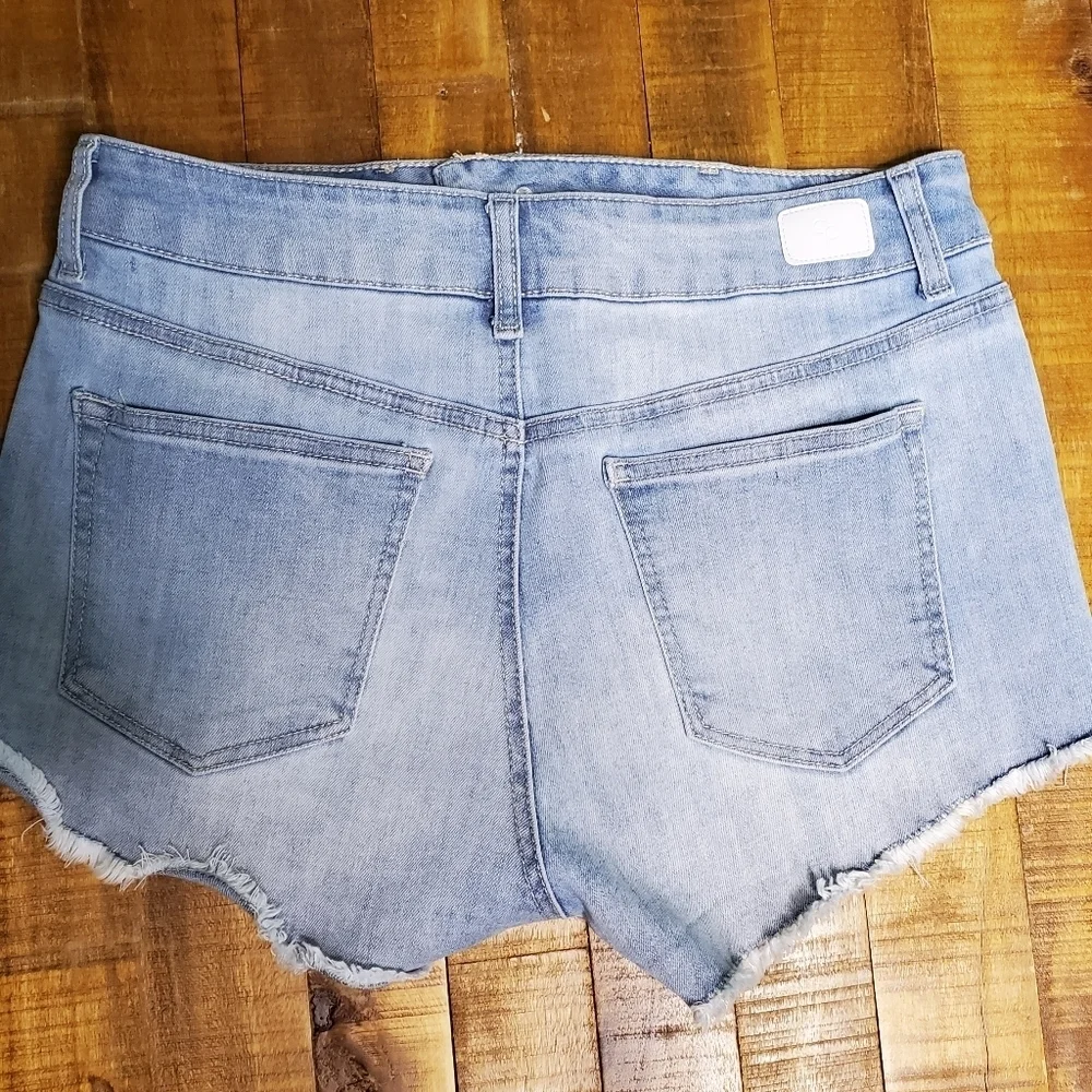 Celebrity Pink Embroidered Denim Shorts Sz7